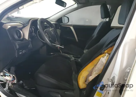 2013 Toyota Rav4 Xle z USA, uszkodzony, nr VIN JTMRFREV2DD036236